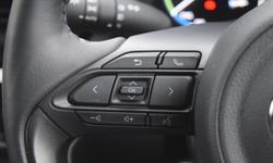Toyota YARIS CROSS Photo 13