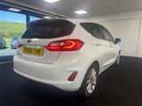 Ford Fiesta Photo 7