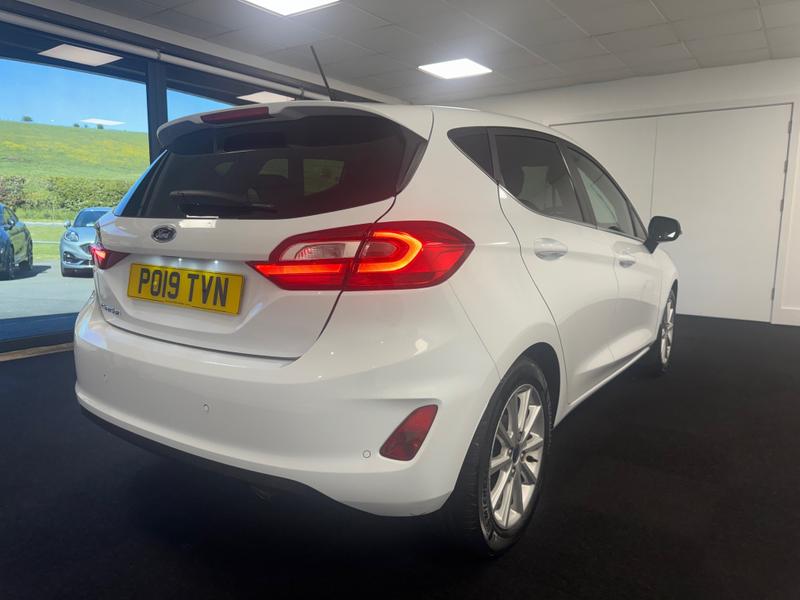 Ford Fiesta Photo ee8943b2-53d7-4012-a352-f0159c1bb861.jpg