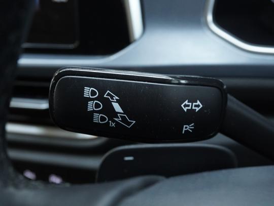 Volkswagen T-Roc Photo ee8f21b6-1ac6-4600-bb0d-fa44f20796bd.jpg