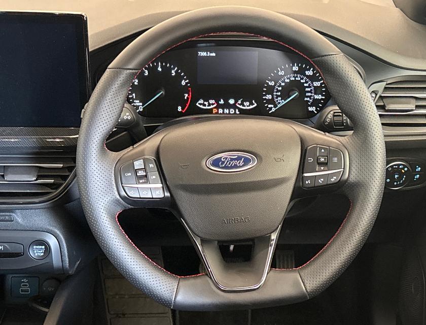 Ford Focus Photo ee9242e9-b9dc-4205-a7ea-7b9c5648c773.jpg