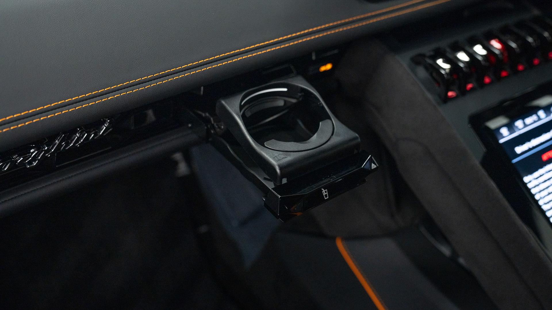 LAMBORGHINI Huracan Photo ee949c07-5dfc-429a-9cd5-84e97476b195.jpg