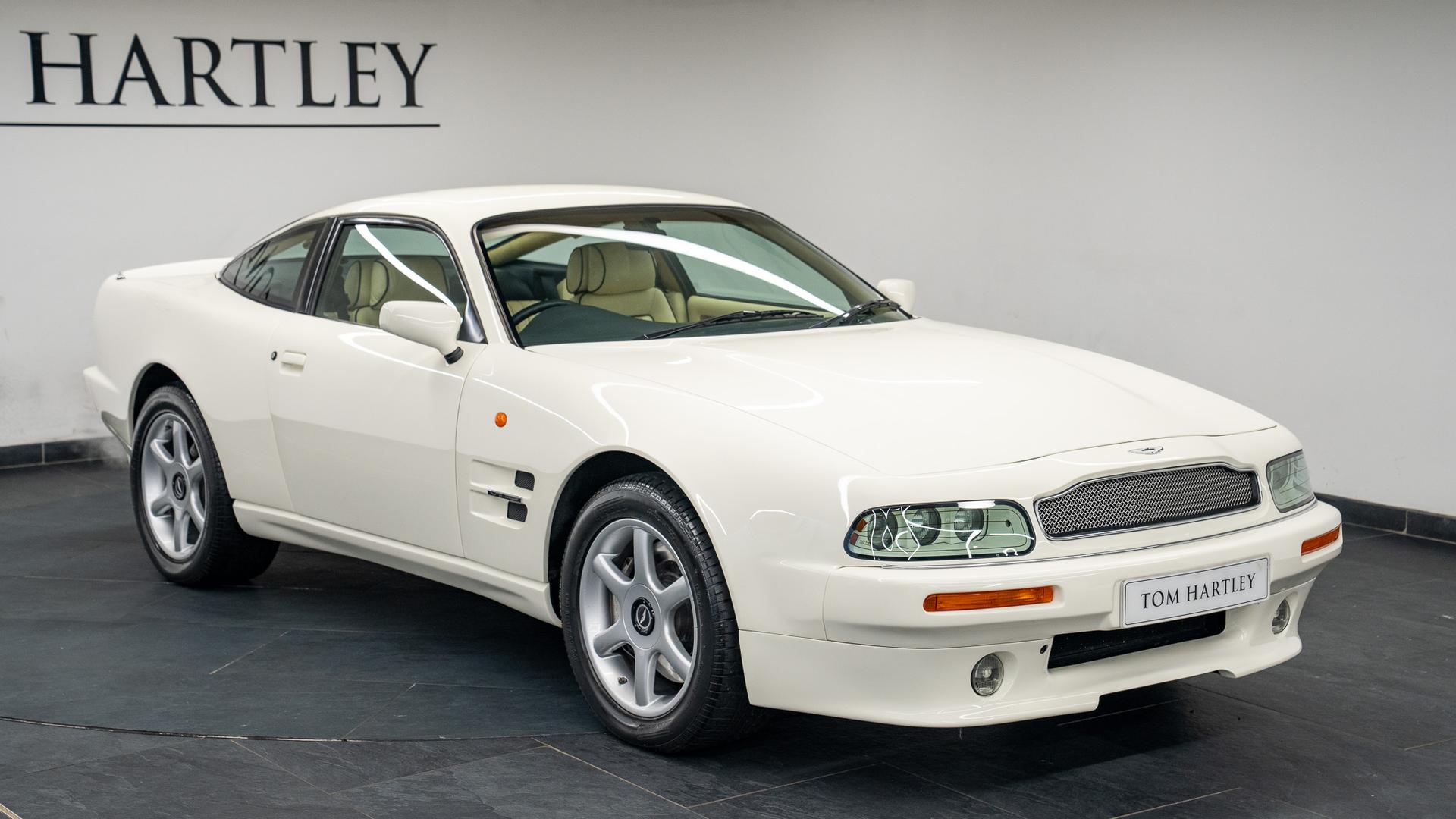 Aston Martin V8 Photo ee95c374-a6e0-4354-b869-c6a524edbaf2.jpg