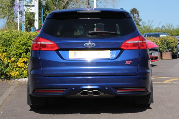 Used Ford FOCUS WO17HCZ 5