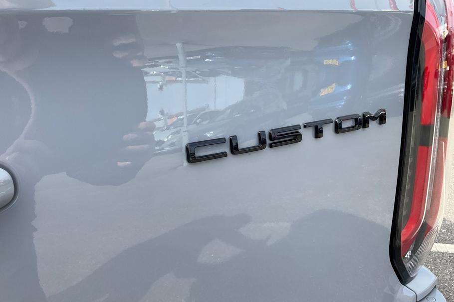Used Ford TRANSIT CUSTOM L2DCIVSPORT2 21