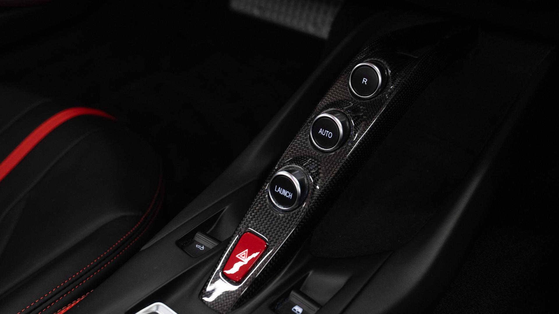 Ferrari 812 Photo eead5bf4-93bb-4419-8da2-99cf4aff8b94.jpg