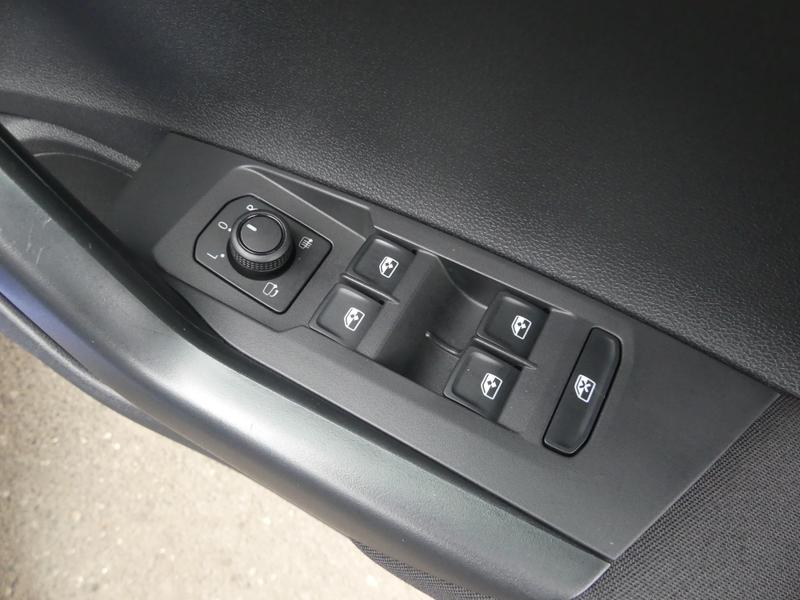 Volkswagen Taigo Photo eec2c1b3-7047-4b67-8d3b-e7ba7cbcf69a.jpg
