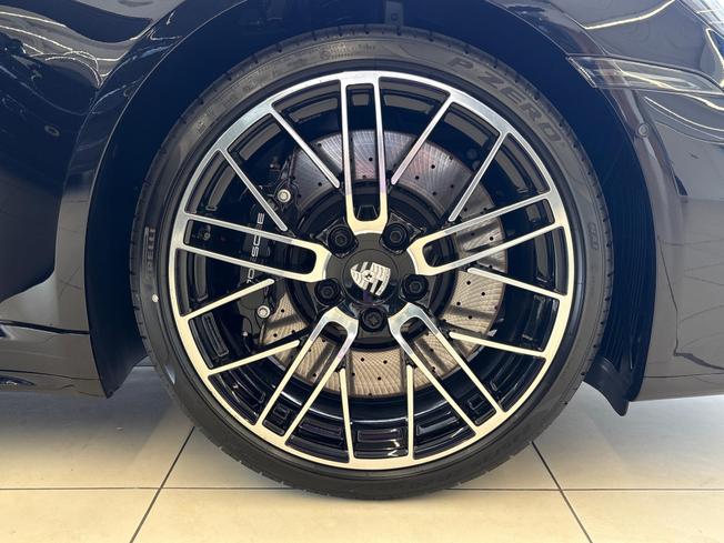 PORSCHE 911 Photo 32