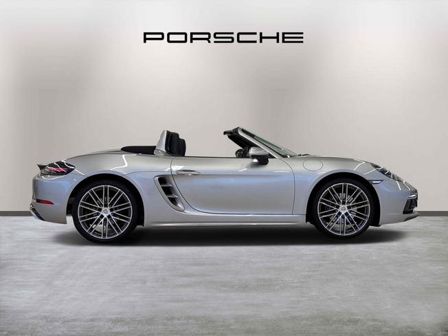 PORSCHE 718 Boxster Photo 16