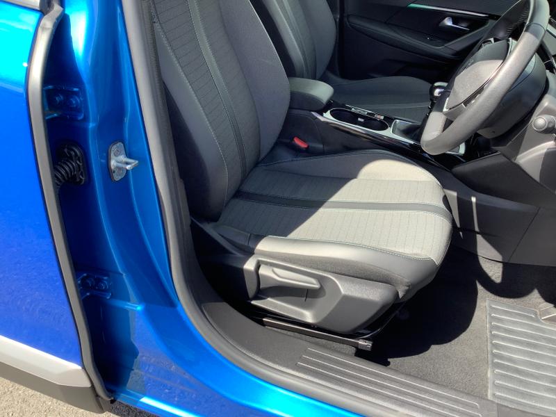 2023 23 PEUGEOT 2008