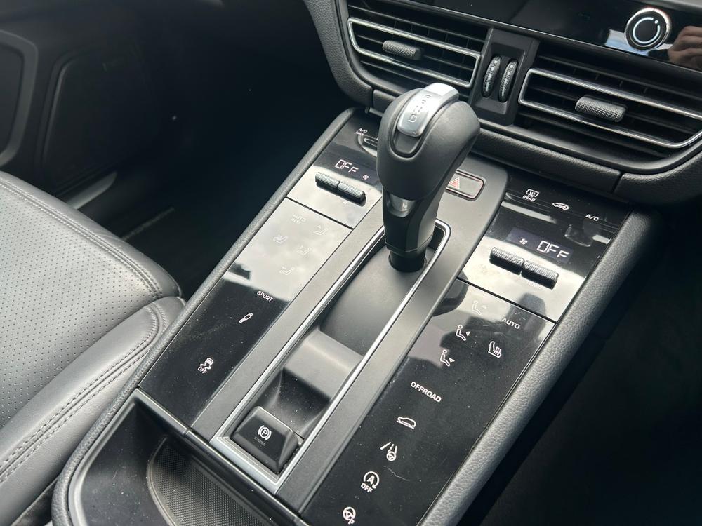 Used Porsche Macan YO72UHW 42
