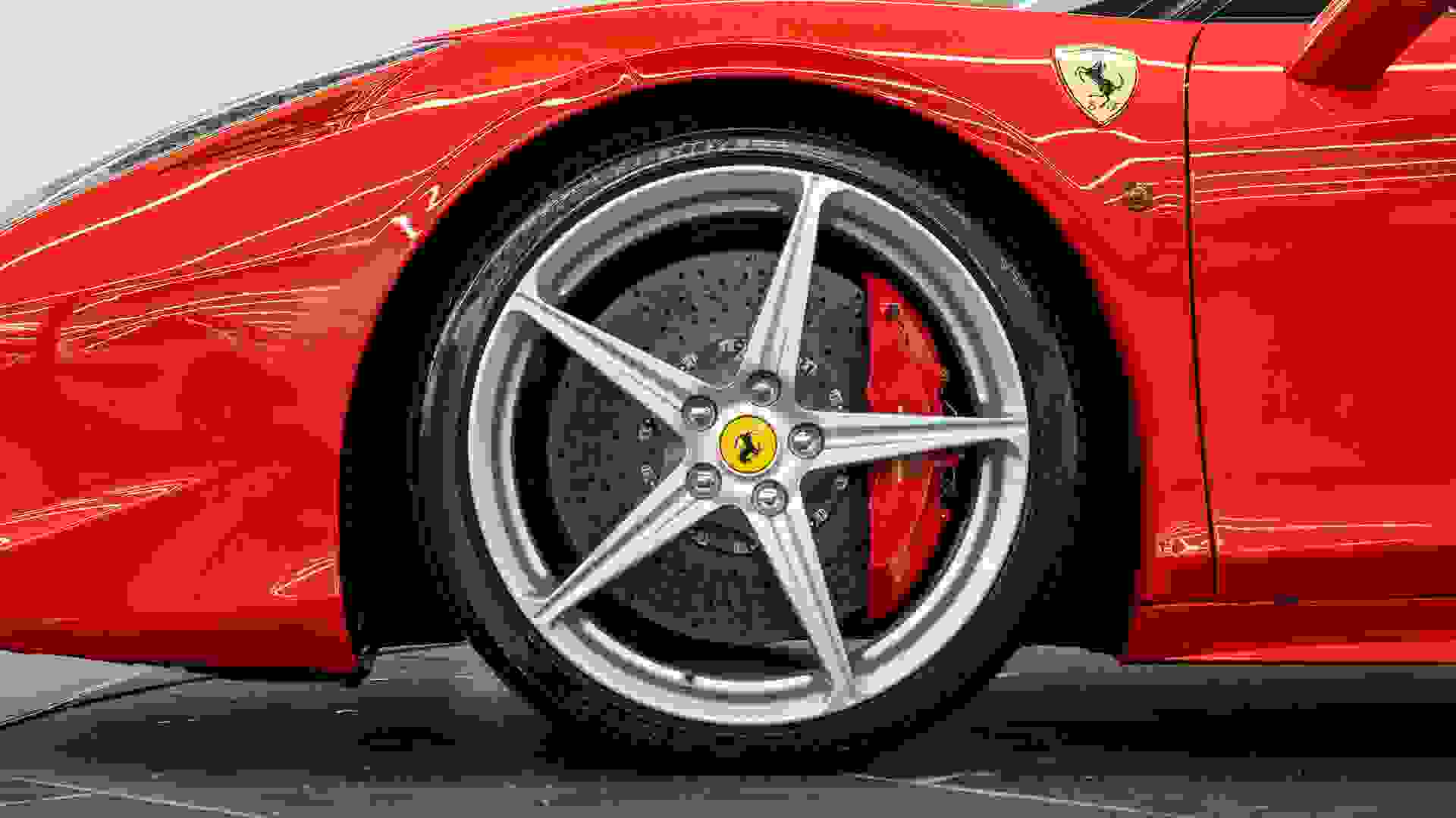 Ferrari 458 Photo ef0922ea-d818-4d02-9133-ffc45d9a3ae3.jpg