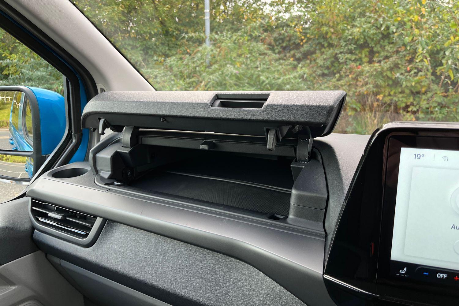 Ford TRANSIT CUSTOM Photo 27