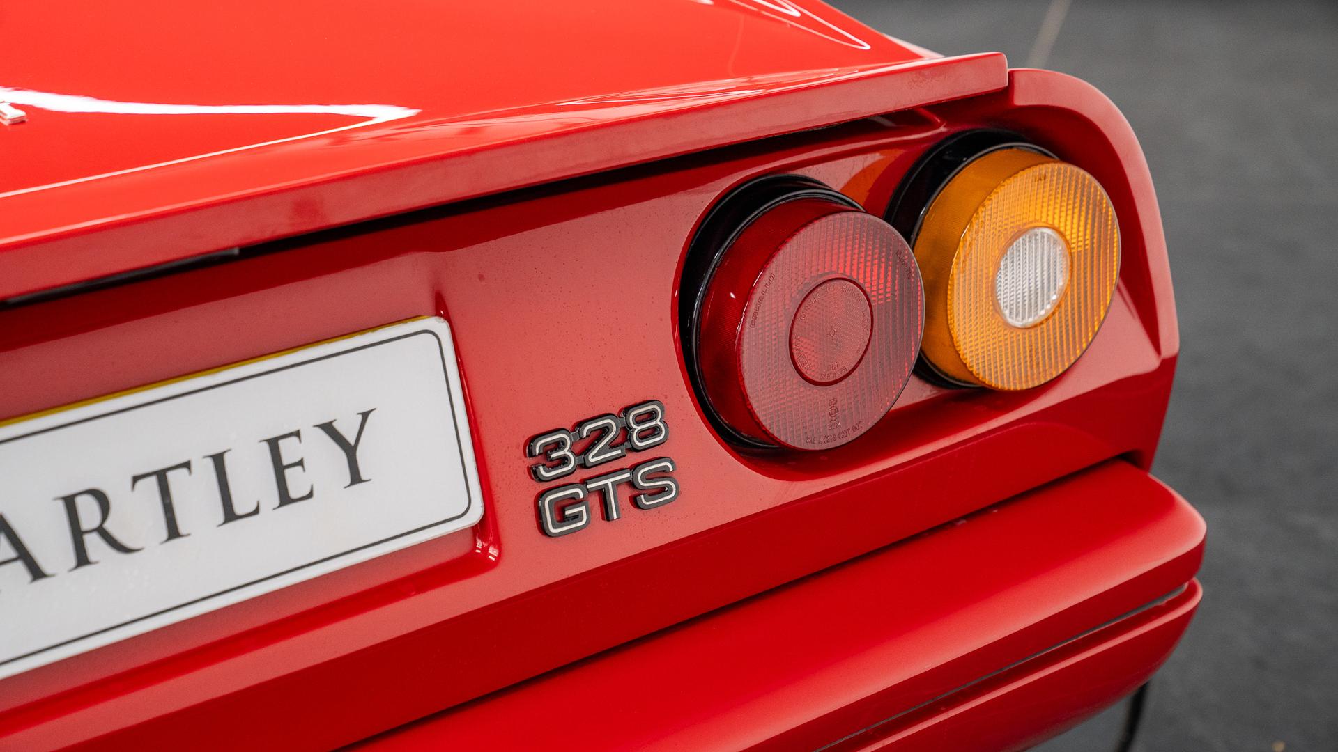 Ferrari 328 Photo ef2931d7-0ae8-45b1-a3da-7a5c55d38f29.jpg
