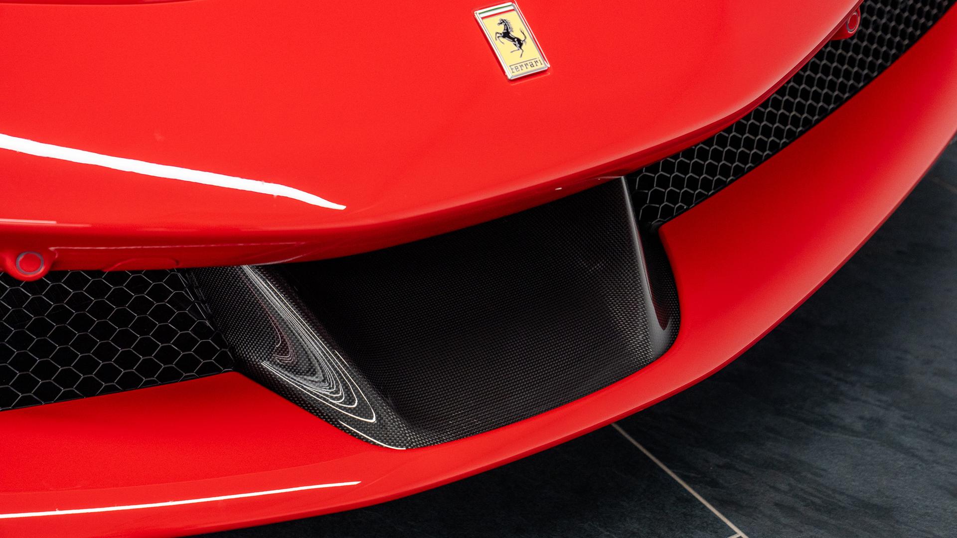 Ferrari SF90 Photo ef313b84-33cb-49a4-b171-34b30f552dca.jpg