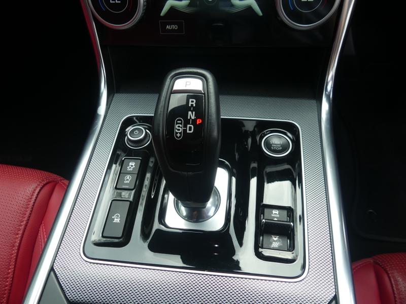 Jaguar XE Photo ef32e62a-943e-4109-86e8-ff5a6dbe142b.jpg