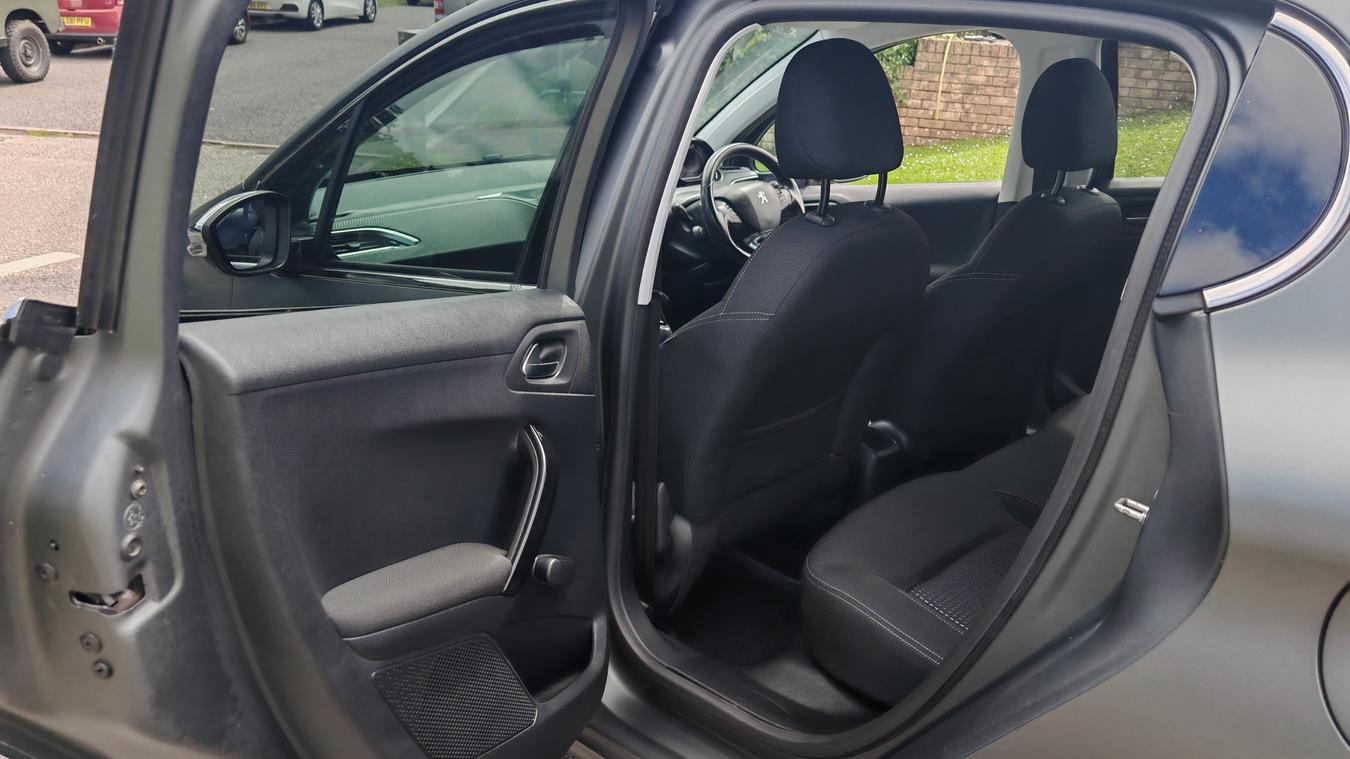 Used Peugeot 208 WG67UPK 17