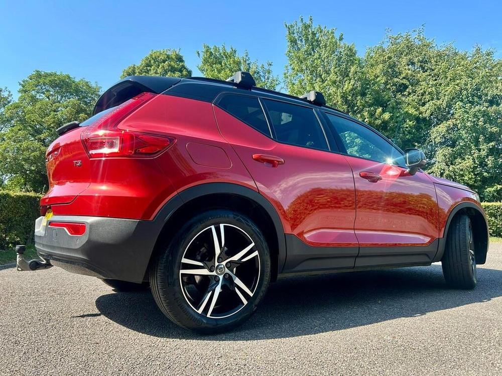 Used Volvo XC40 HN22CJV 11