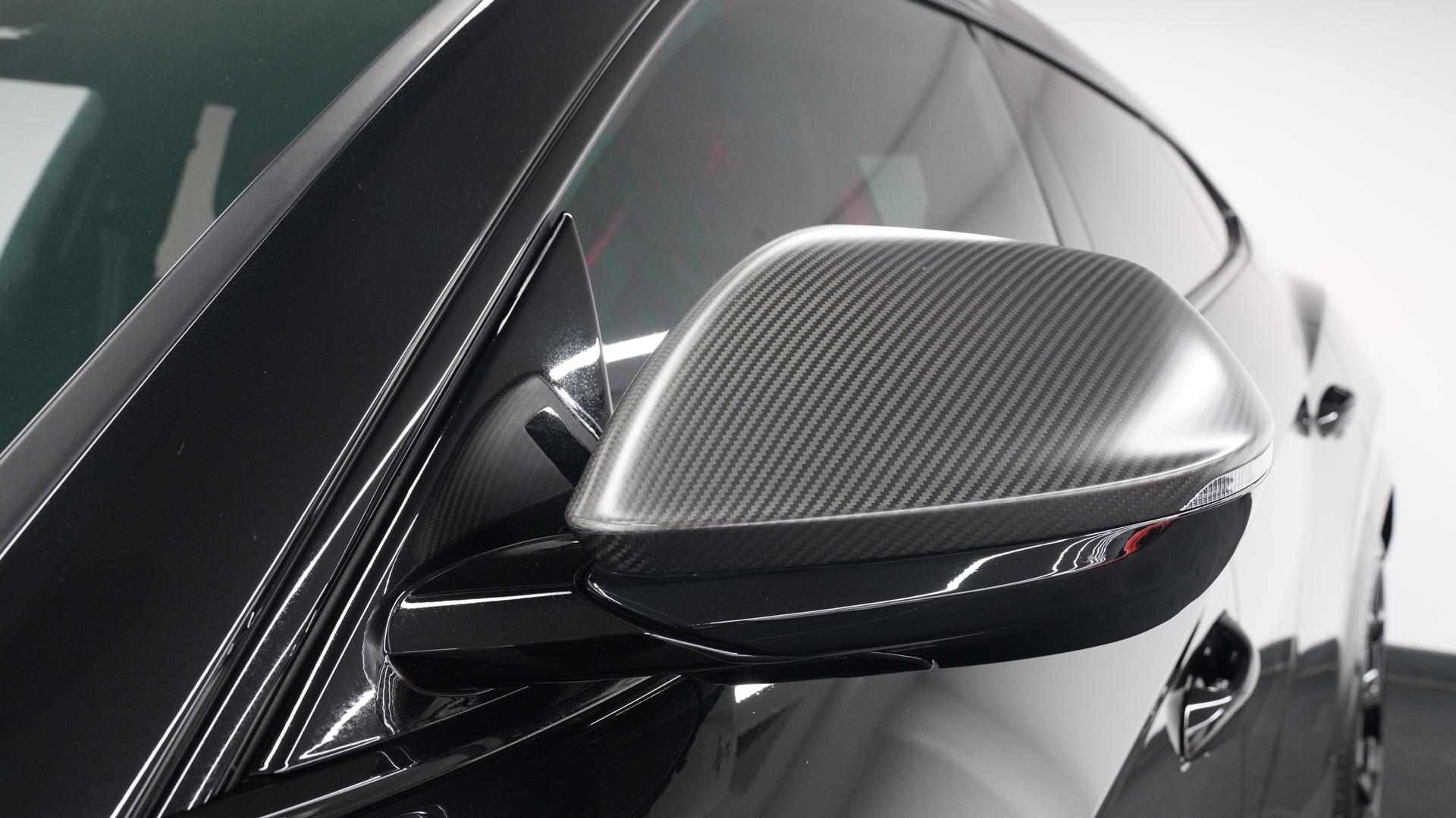 LAMBORGHINI Urus Photo ef5ac775-2ca4-437b-b3c7-ac5ce048acb7.jpg