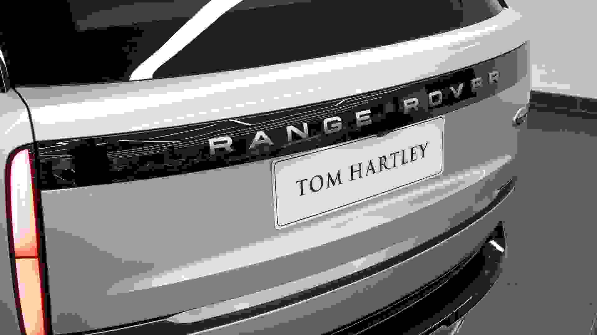 Land Rover RANGE ROVER Photo ef5cd135-752a-433f-9a48-5abfa63e5e6c.jpg