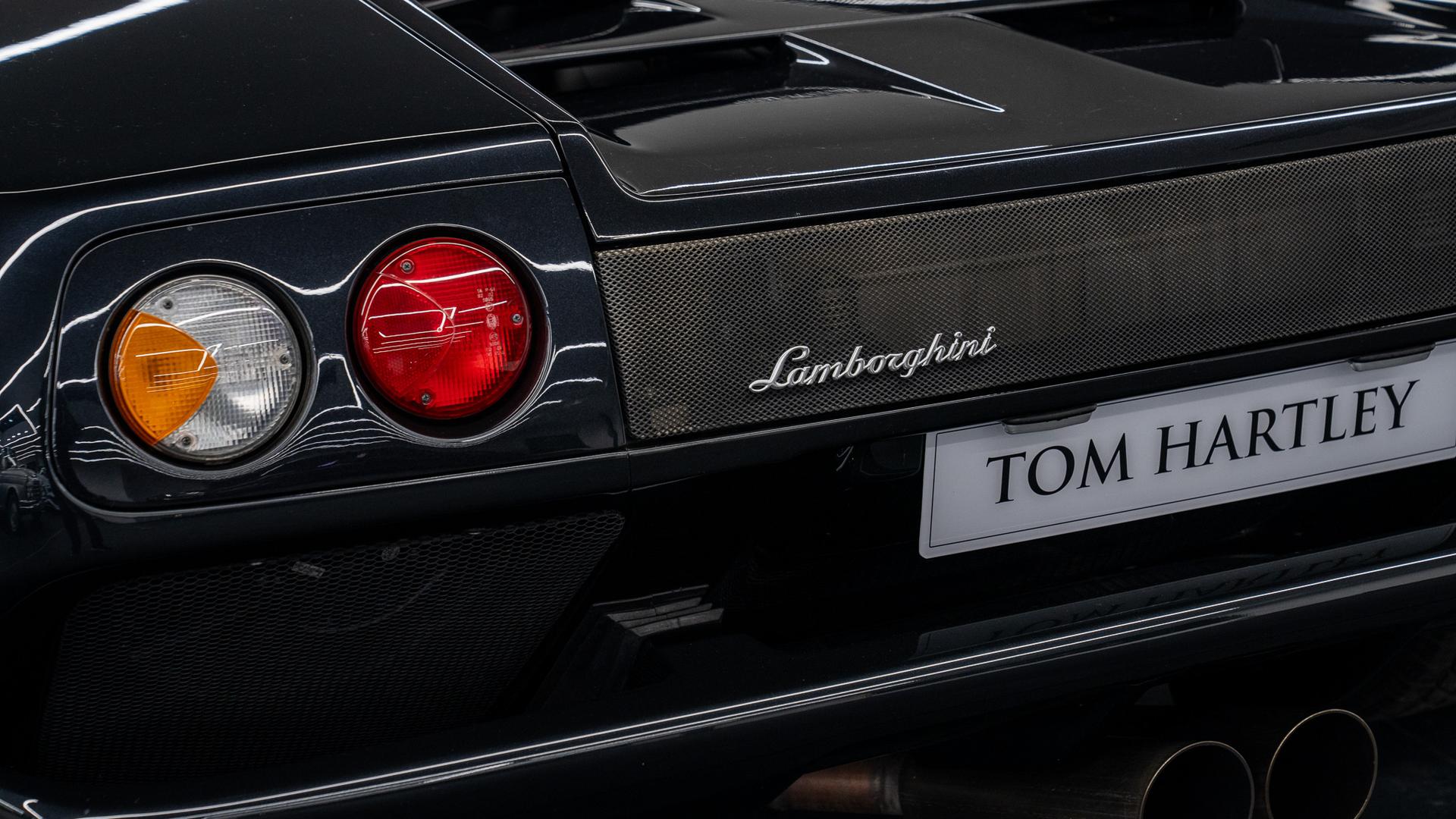 LAMBORGHINI Diablo Photo ef81d08b-7cdc-4f99-8c90-a06a0539cf49.jpg
