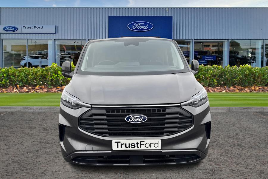 Ford TRANSIT CUSTOM Photo ef8519a3-03fb-4b6a-b0a0-adda67a31fb6.jpg
