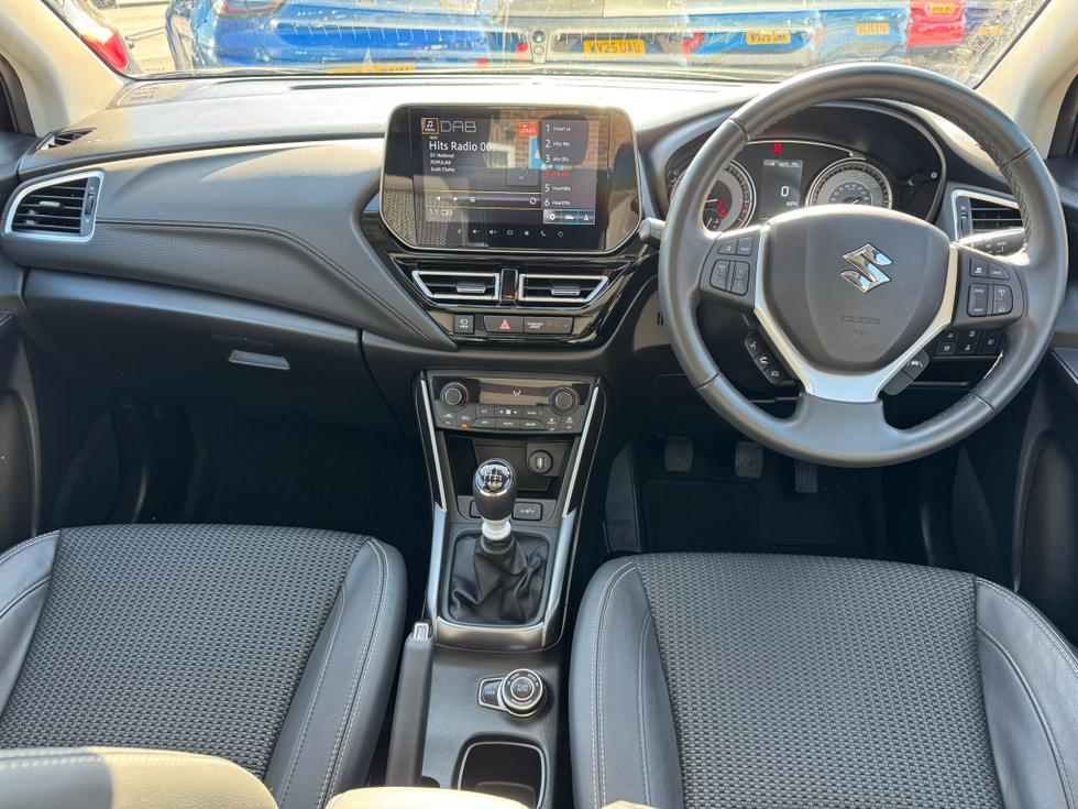 Suzuki S-Cross Photo ef90d7cc-6a08-43eb-9d69-8d171e77c185.JPEG