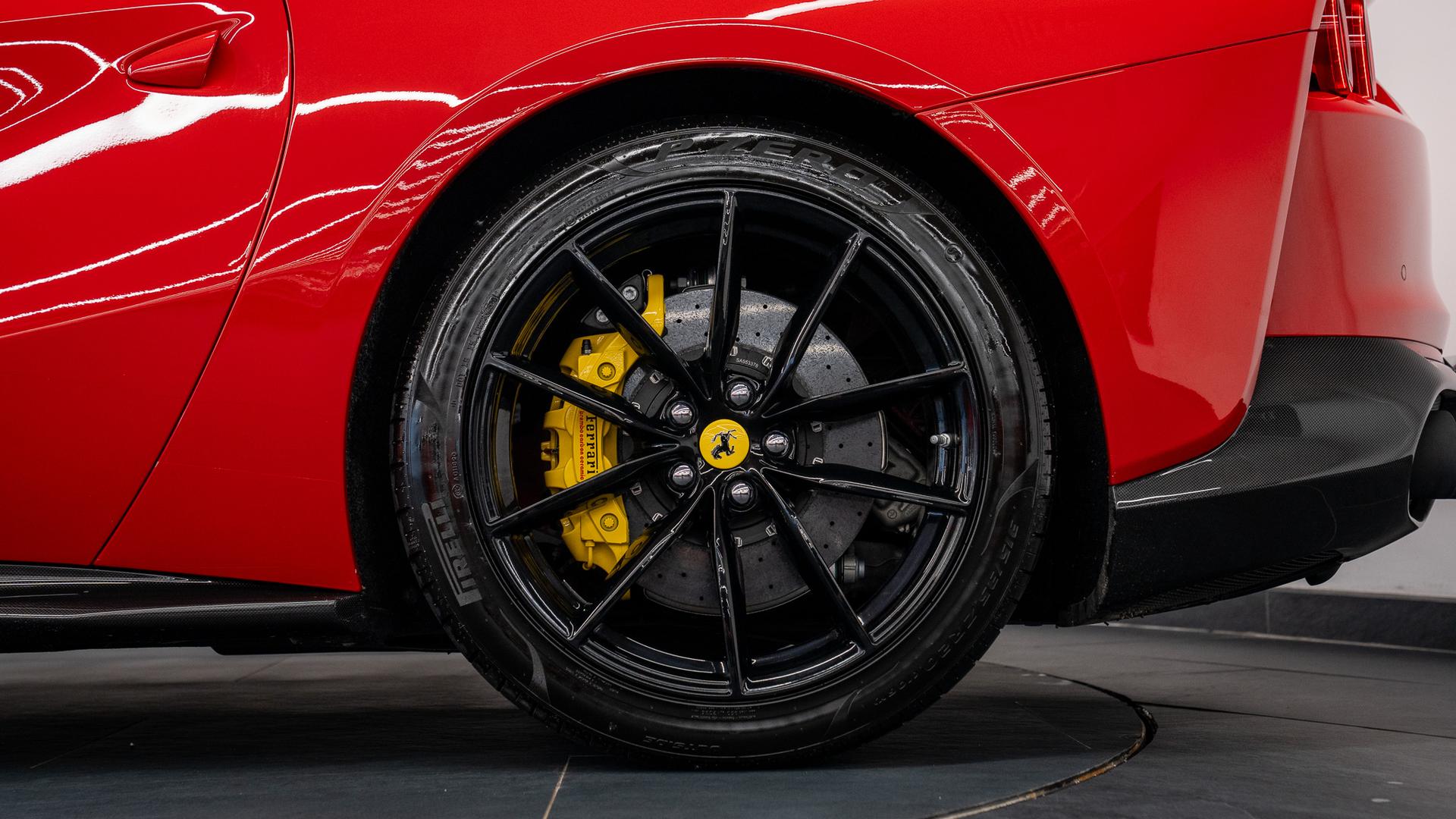 Ferrari 812 Photo ef985230-5465-419c-b7da-fb1395409c83.jpg