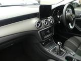 Mercedes-Benz GLA Photo 20