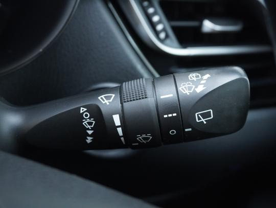 Toyota C-HR Photo efb02a5c-9d16-496e-81fd-c133856939bc.jpg