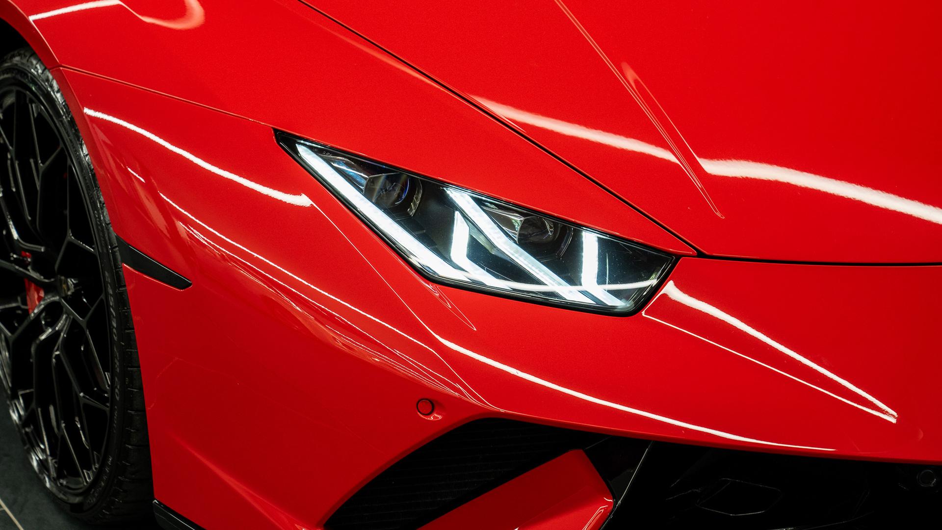 LAMBORGHINI Huracan Photo efb1009c-2c2c-4c49-b503-3d92b6cb6a44.jpg