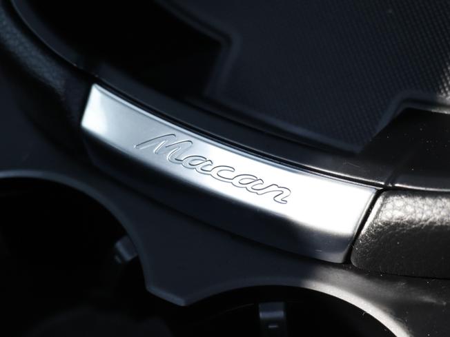 PORSCHE Macan Photo 31