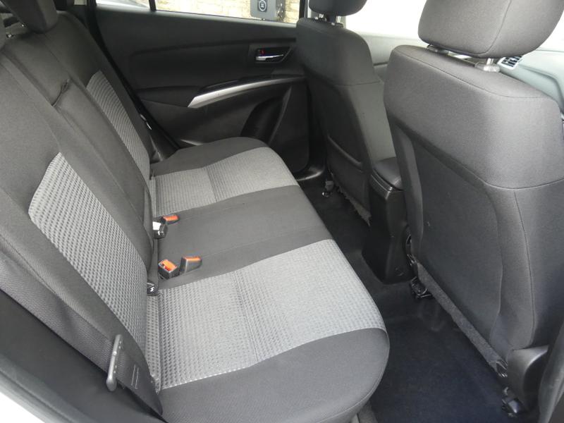 Suzuki S-Cross Photo efed360c-3ea1-42a4-b78a-ae80dc5fedc4.jpg