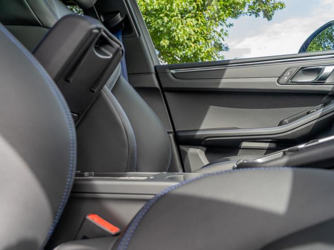 PORSCHE Macan Photo 12