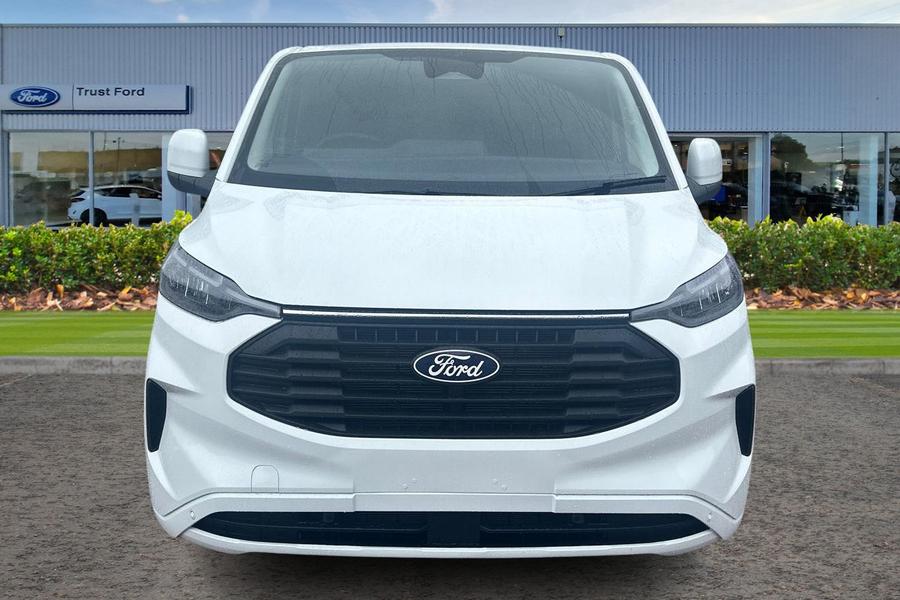 Ford TRANSIT CUSTOM Photo eff8e782-7069-4c3a-ac51-3247475cfb46.jpg