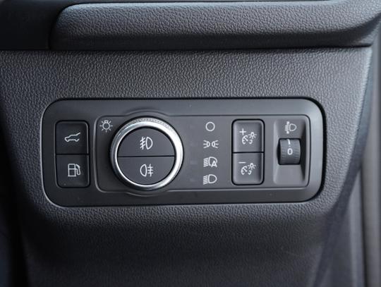 Ford Kuga Photo f0006135-5c6a-458a-b0d1-03b72998ec6b.jpg
