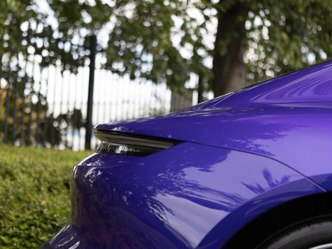 PORSCHE Taycan Photo 48
