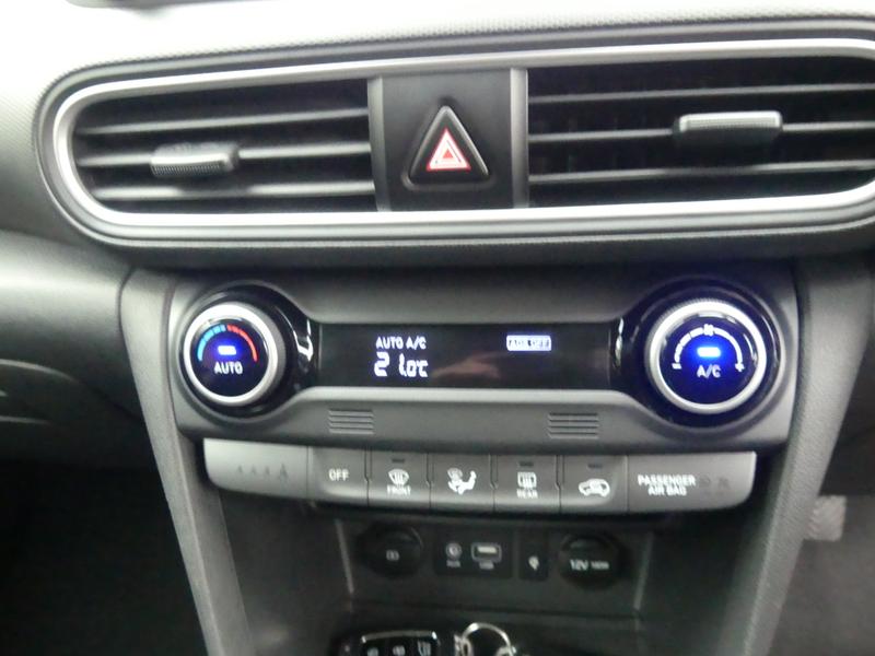 Hyundai KONA Photo f0178001-3c5c-49b0-8a5b-01e149127c23.jpg