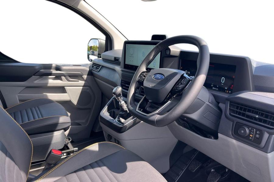 Ford TRANSIT CUSTOM Photo f01b35d3-9bca-4dbc-a84e-5e59b0467f64.jpg