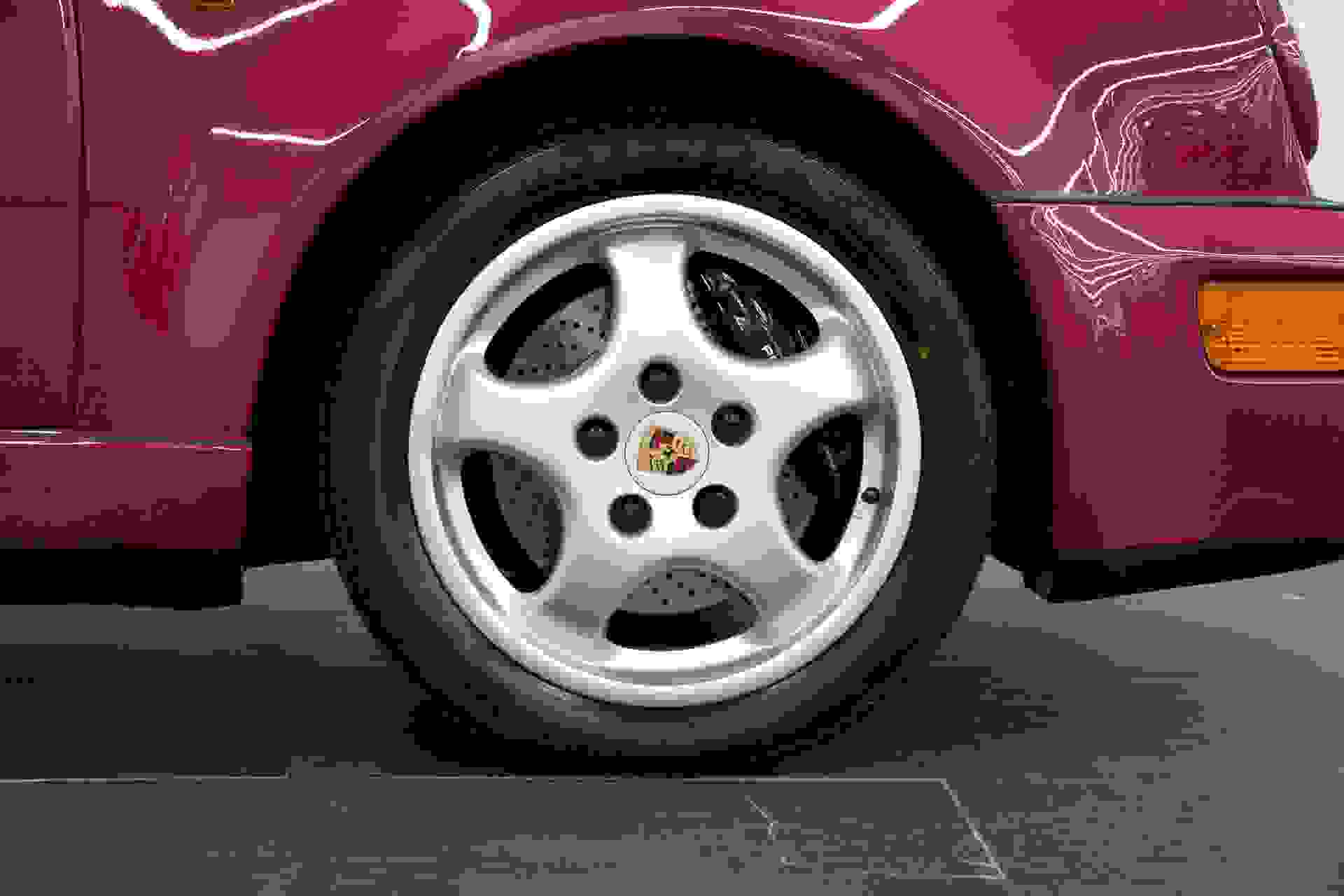 Porsche 964 Turbo Photo f01ba79c-ac4d-4ccc-947f-f4424dd4ab7f.jpg