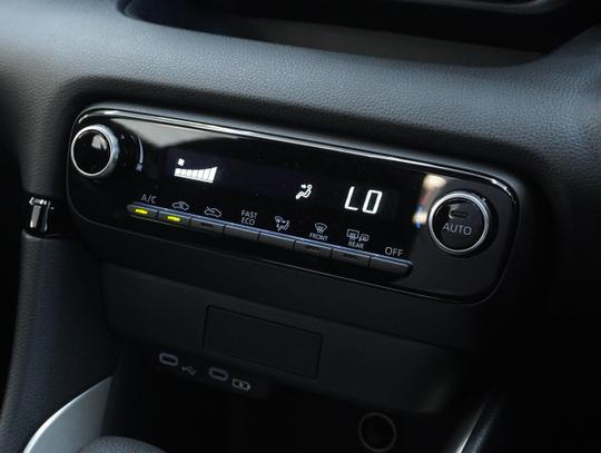 Mazda Mazda2 HYBRID Photo f038b32c-db79-4417-99e9-4d126b07eef3.jpg