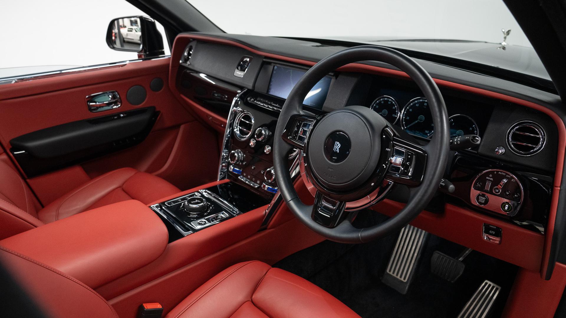 Rolls-Royce Cullinan Photo f04e715d-f32a-4d4e-ae85-5c4c0b4f19da.jpg