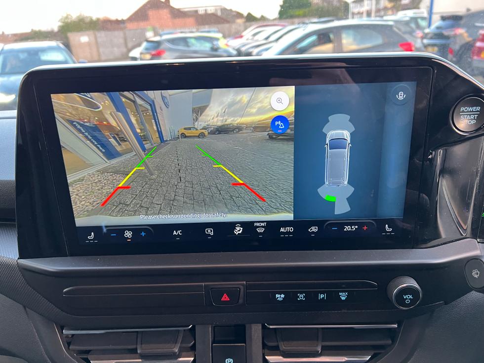 Ford Transit Custom Photo f07083b5-1880-4394-9cd0-234940c198c8.jpeg