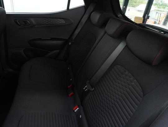 Hyundai i10 Photo f09784c3-8f9a-402e-815c-be1dc749befb.jpg