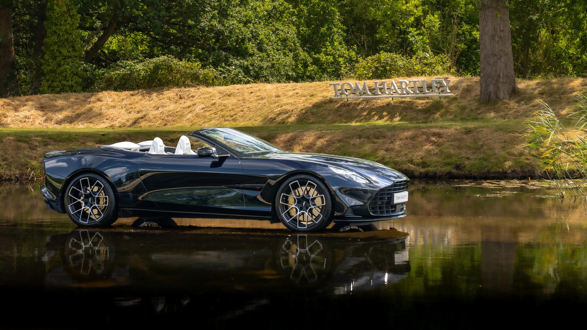 Aston Martin Vanquish Photo f0a19918-ece3-4d02-8174-cf3d4d959d1b.jpg