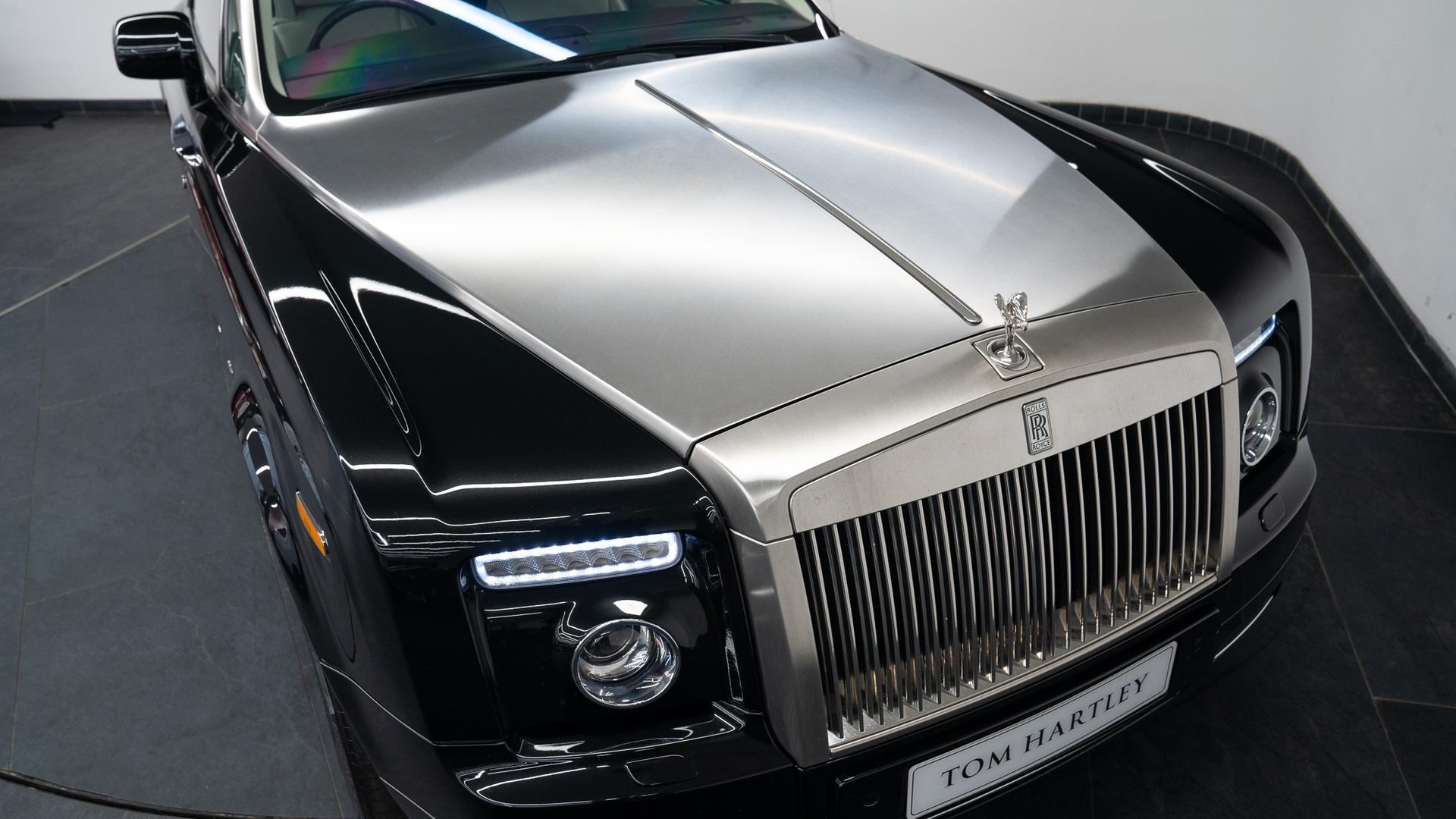 Rolls-Royce Phantom Photo f0a22923-b811-44f3-b8df-776c65683288.jpg