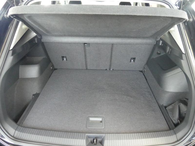 Volkswagen Tiguan Photo f0a23c74-dc50-4791-93c8-c58923a4bbd3.jpg