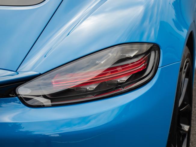 PORSCHE 718 Cayman Photo 37