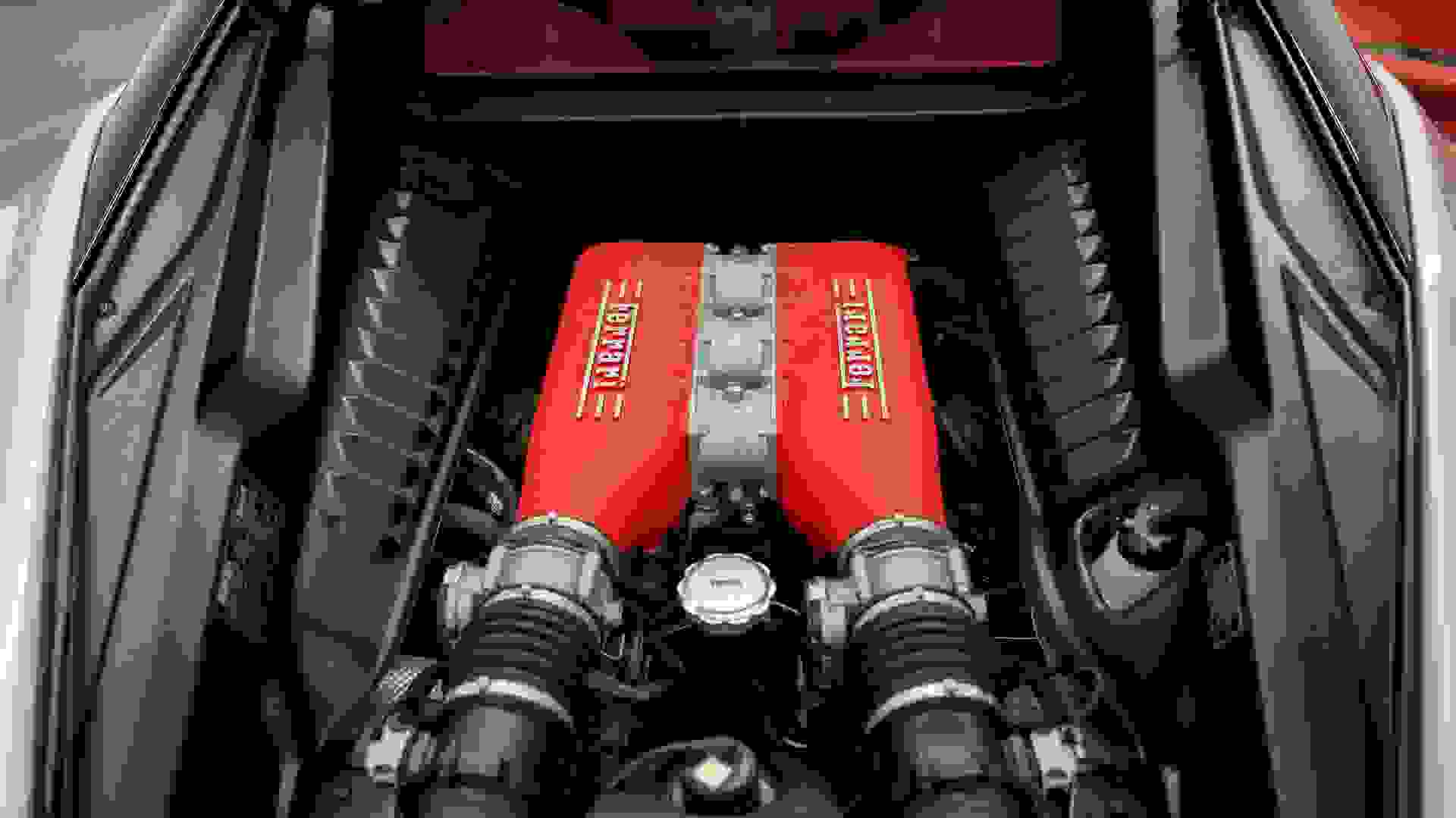 Ferrari 458 Photo f0ba3b86-d87b-42d1-9f37-d0412eeed02a.jpg