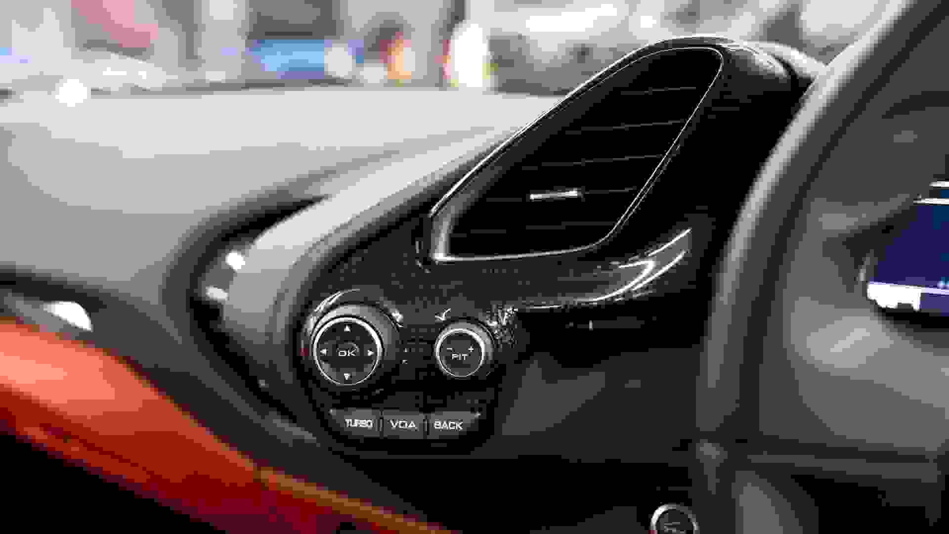 Ferrari 488 Photo f0bbb3bf-6b62-4783-a78b-a35ec7c7fbac.jpg
